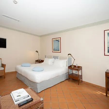 Sube Hotel 3*